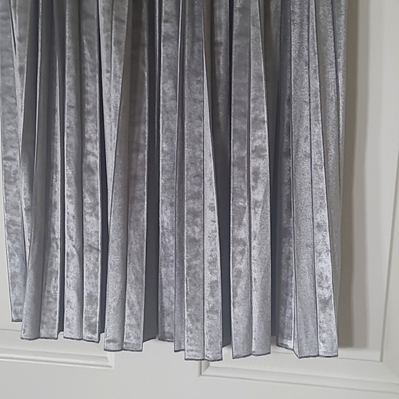 Lularoe crushed velvet skirt - Picture 3 of 4